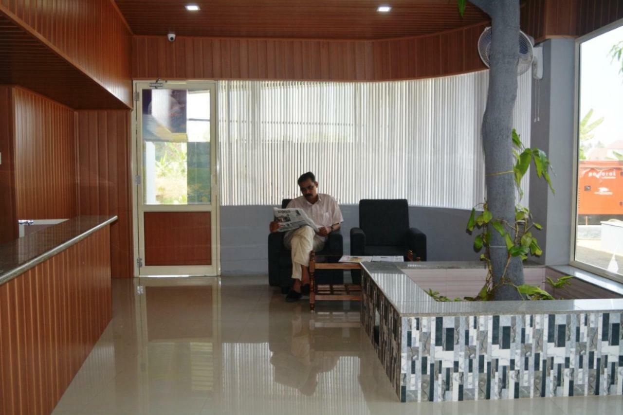 Jippus Galaxy Budget Air Port Hotel Kochi Extérieur photo